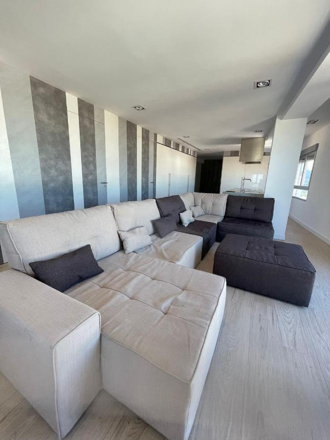 Piso Vivian Gandia Apartment Exterior photo